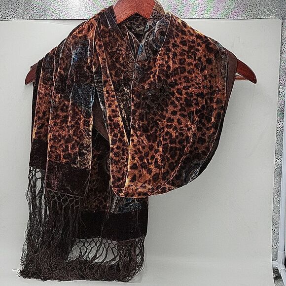 COSMO ENTERPRISE brown floral suede tasseled scarf - Picture 1 of 8